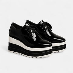 20250904_2252_LuxuryShoeShowcase_remix_01k4b7y9h6fq1rcjs7hrjdktch.jpg