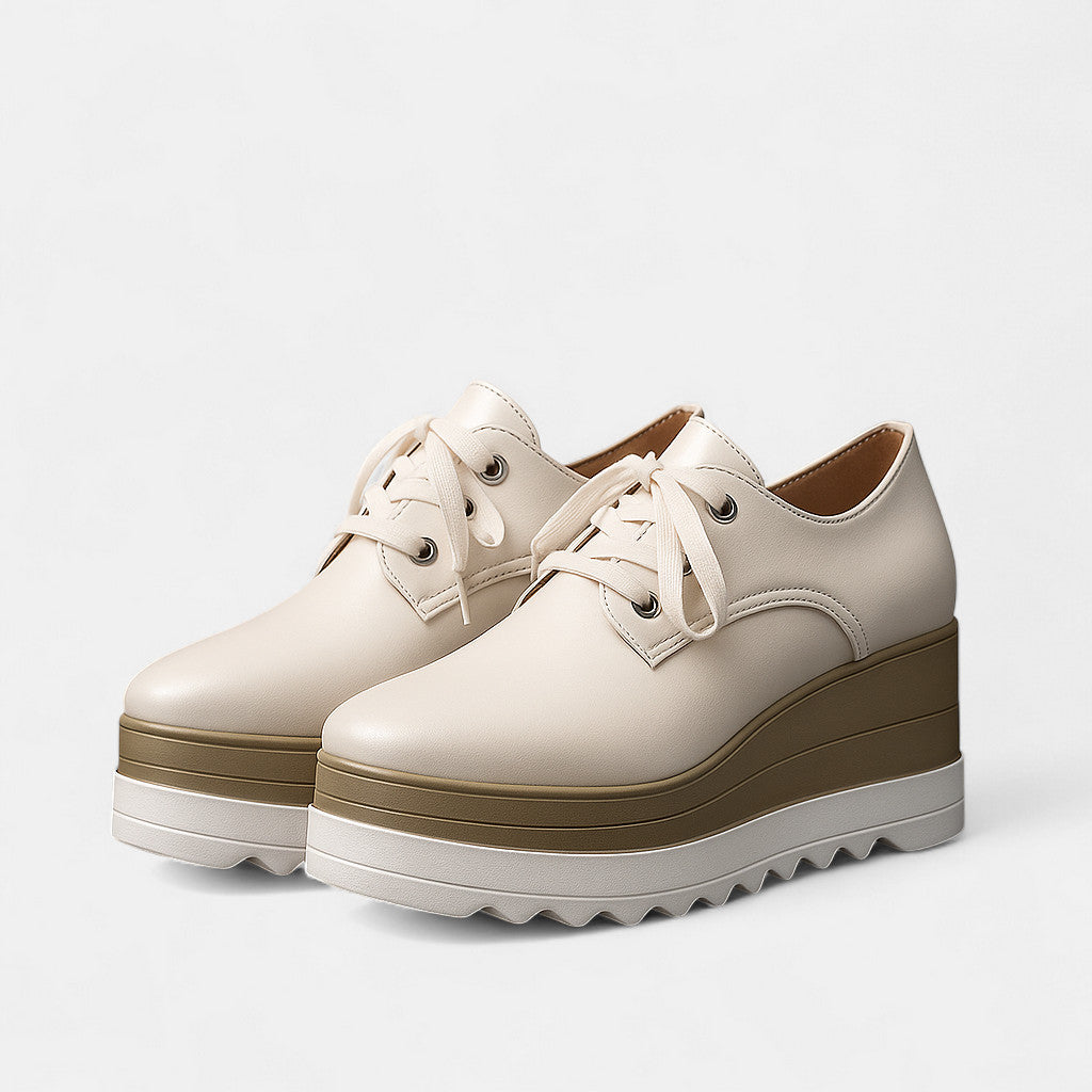 20250904_2256_LuxuryPlatformShoes_remix_01k4b8603ve8yt7zeqj8r8nqp0.jpg