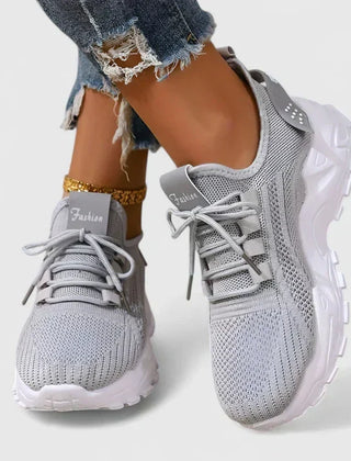 OrthoVogue__-_Orthopedische__comfortabele_en_stijlvolle_sneakers_10_720x-Photoroom.webp