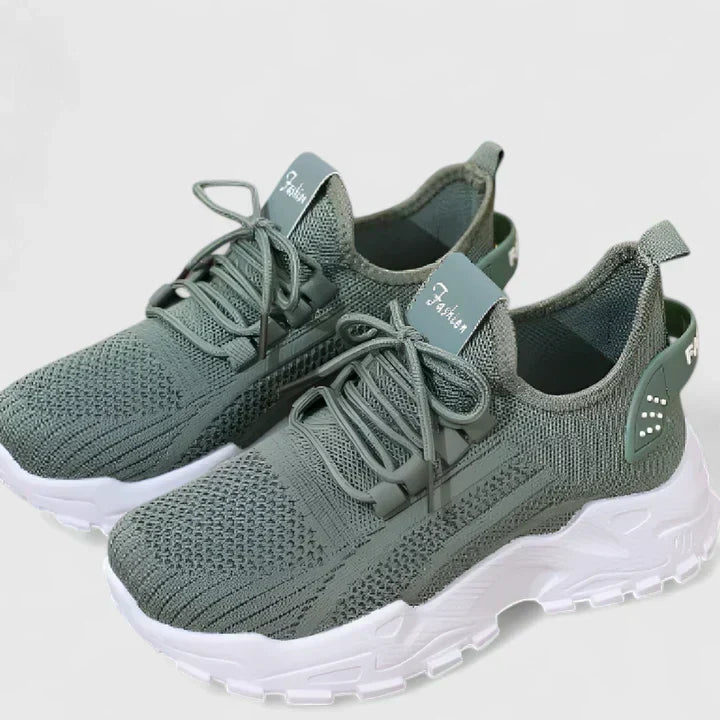 OrthoVogue__-_Orthopedische__comfortabele_en_stijlvolle_sneakers_11_720x-Photoroom.webp