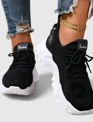 OrthoVogue__-_Orthopedische__comfortabele_en_stijlvolle_sneakers_2_720x-Photoroom.webp