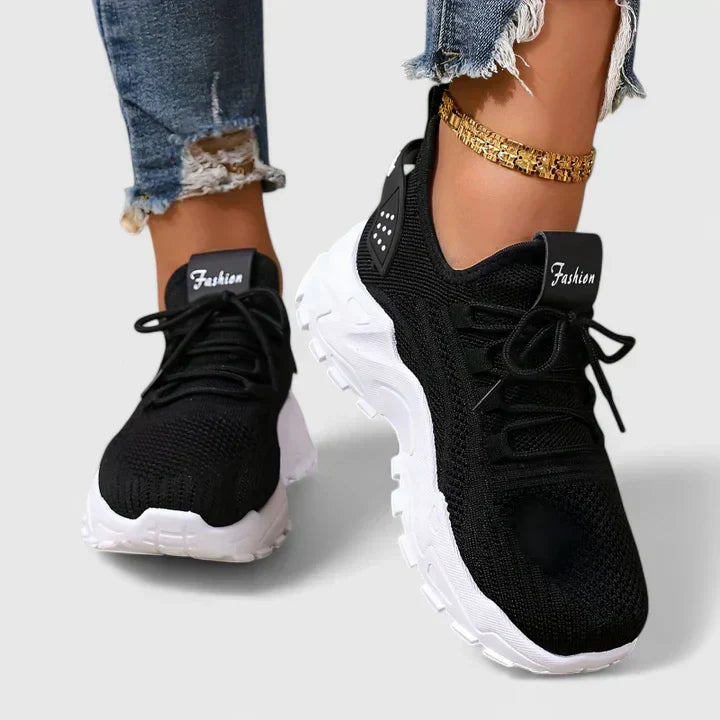 OrthoVogue__-_Orthopedische__comfortabele_en_stijlvolle_sneakers_2_720x-Photoroom.webp