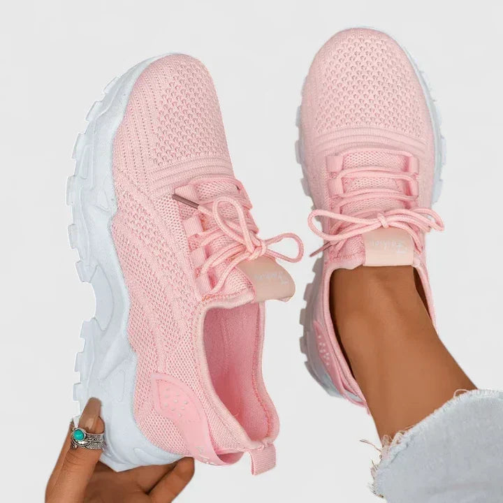 OrthoVogue__-_Orthopedische__comfortabele_en_stijlvolle_sneakers_9_720x-Photoroom.webp