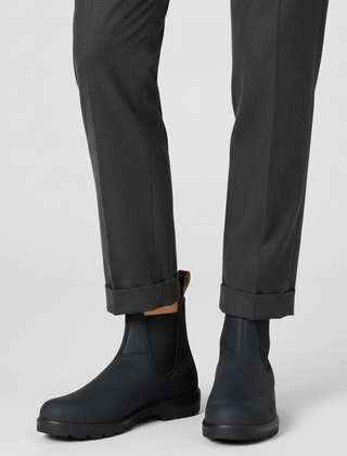 Women_sChelseaBootswithElasticPanelsandPullTabs_7.png
