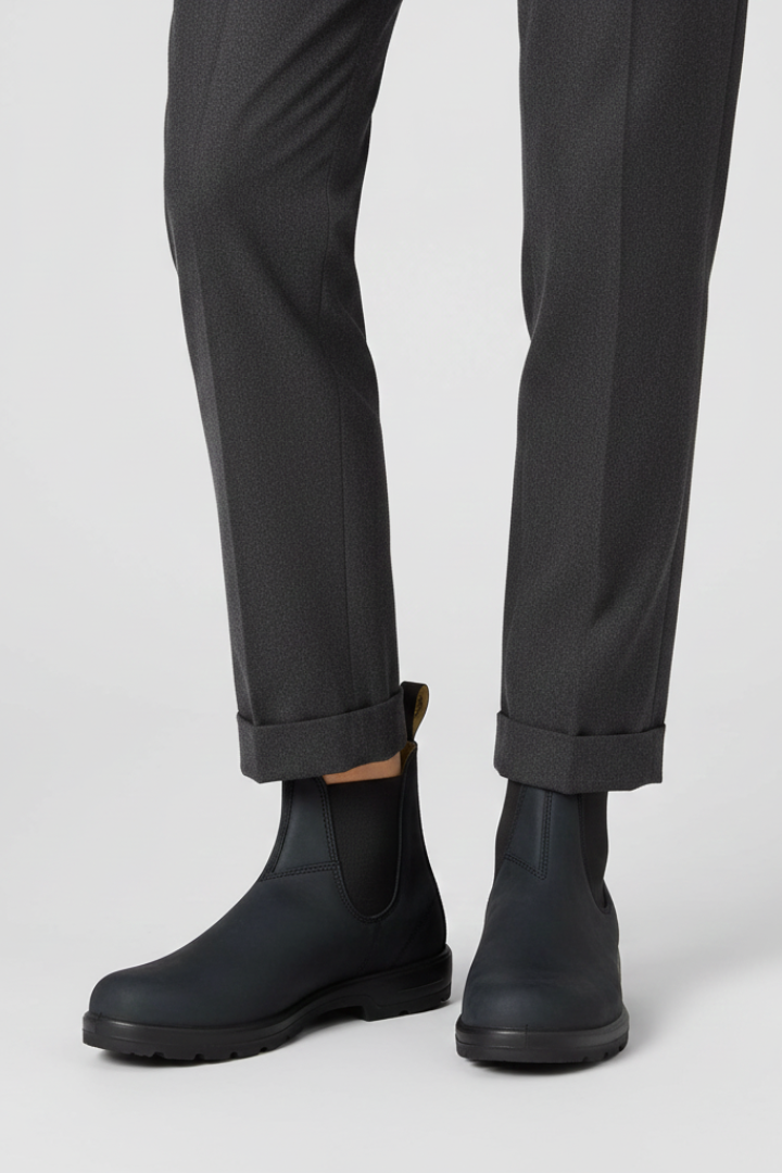 Women_sChelseaBootswithElasticPanelsandPullTabs_7.png