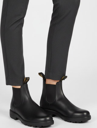Women_sChelseaBootswithElasticPanelsandPullTabs_8.png