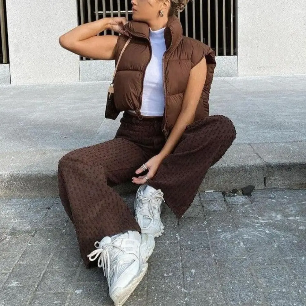 Womens-Puffer-Vest-Cropped-with-Stand-Collar-Sleeveless-5.png