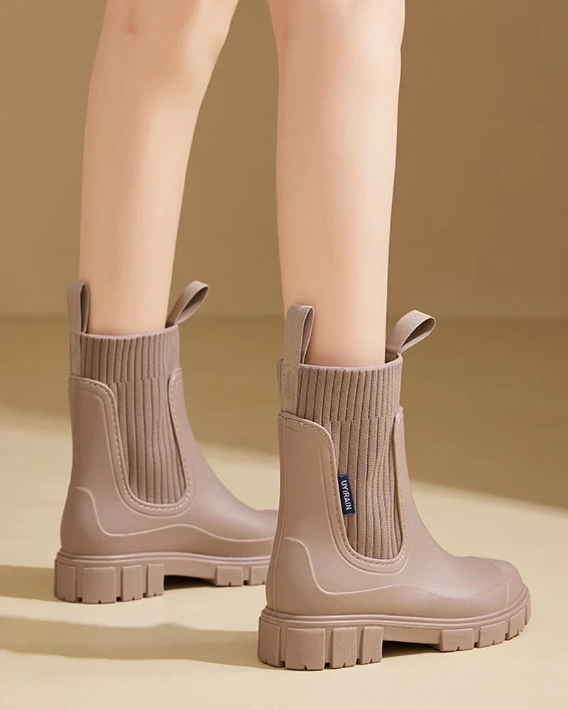 noor-block-heel-chunky-contemporary-chelsea-boots-10.webp