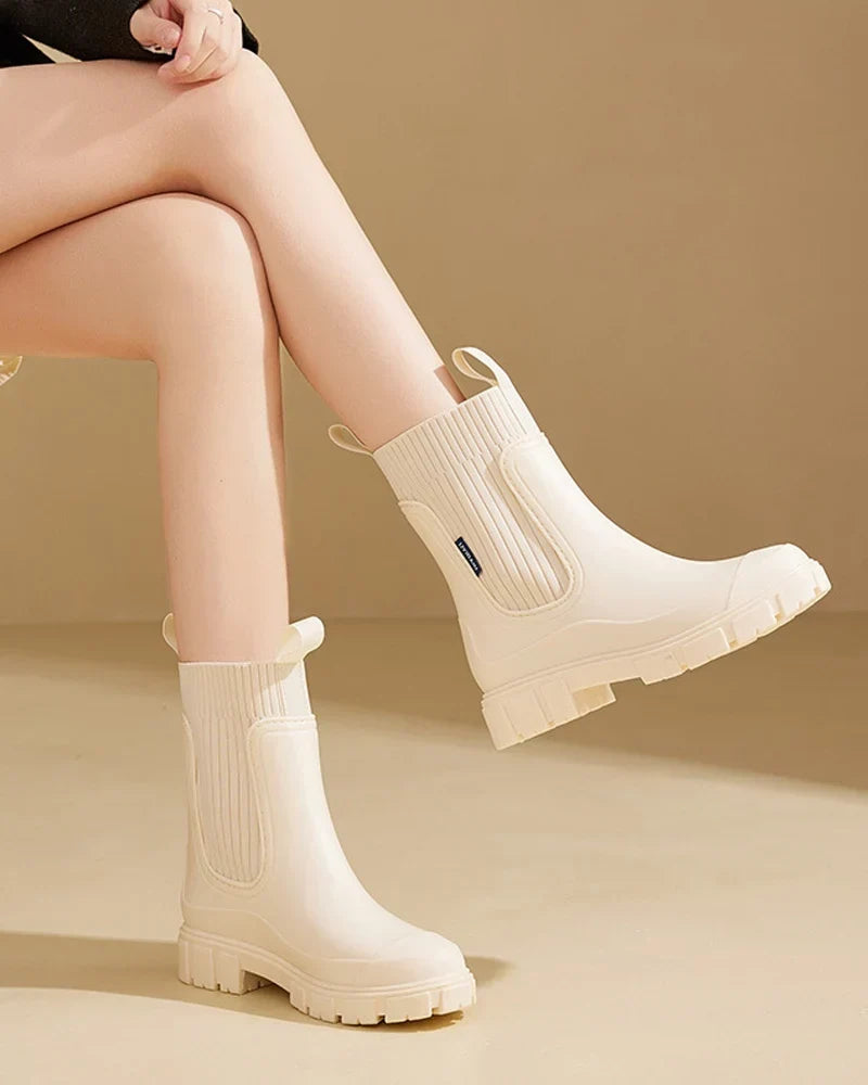 noor-block-heel-chunky-contemporary-chelsea-boots-2.webp