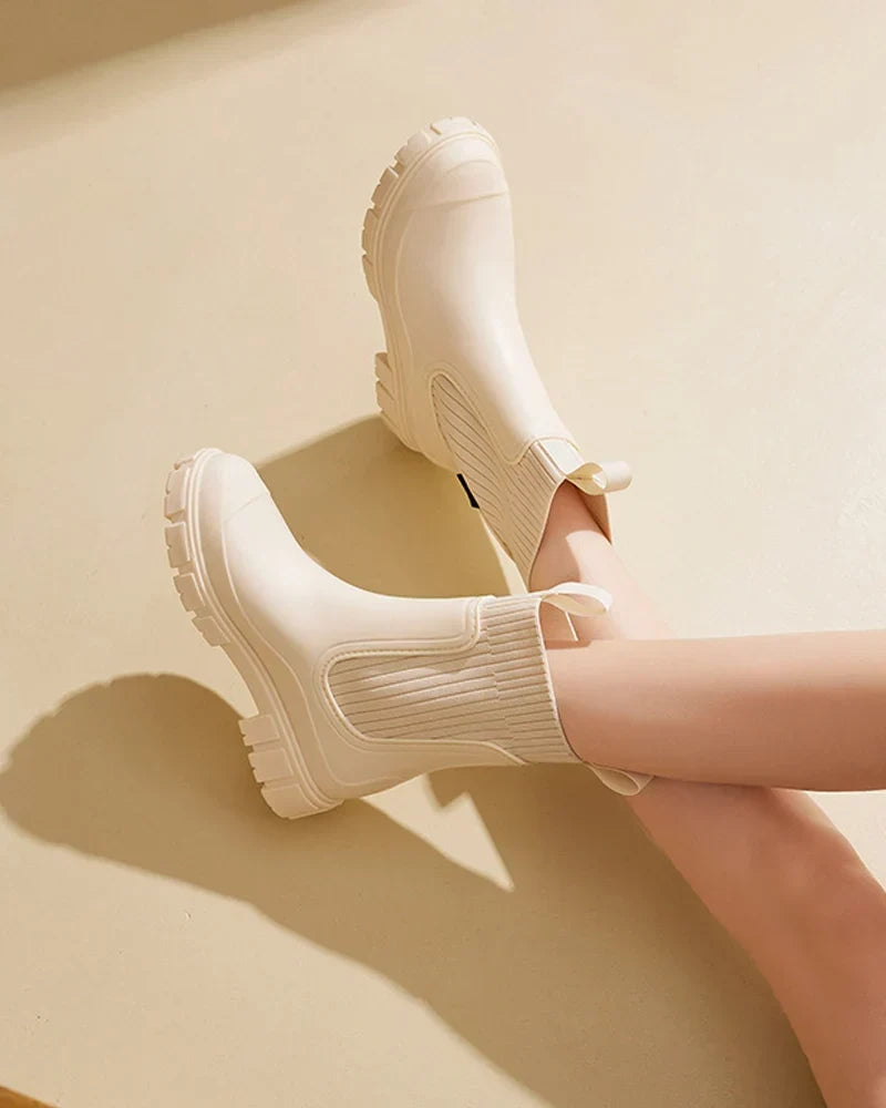 noor-block-heel-chunky-contemporary-chelsea-boots-3.webp