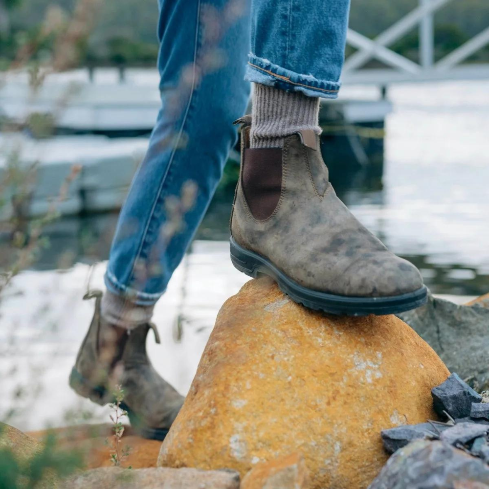 unisex-winter-chelsea-boots-with-non-slip-sole-5-5722bf63.png